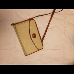 Dooney Bourke 'clutch'